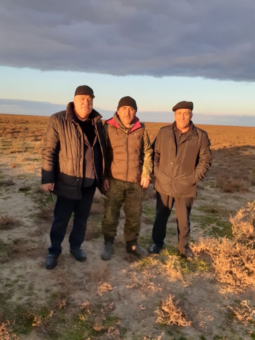 Гаджимагомед Кадиев и его заместитель побывали в хозяйствах района на землях отгонного животноводства